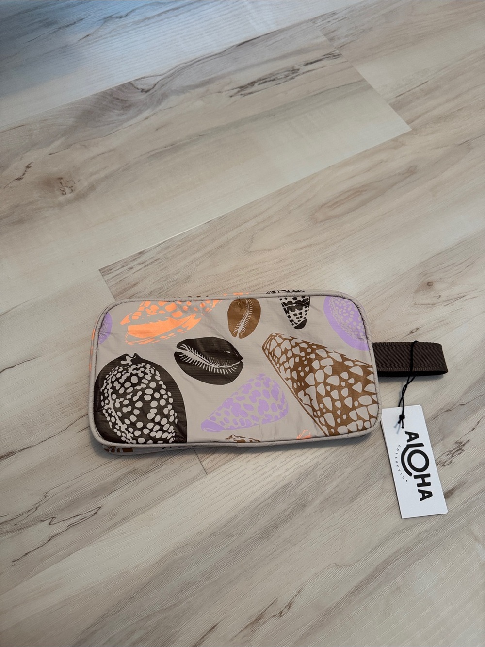 ALOHA collections make up bag